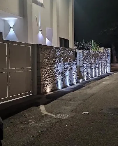 לינה וארוחת בוקר Saracino 3*